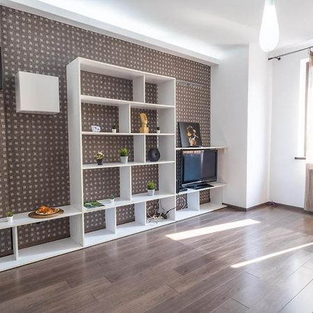 Cozy & Spacious Flat Near Victoriei Square Βουκουρέστι Εξωτερικό φωτογραφία