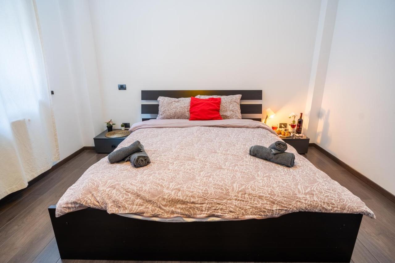 Cozy & Spacious Flat Near Victoriei Square Βουκουρέστι Εξωτερικό φωτογραφία