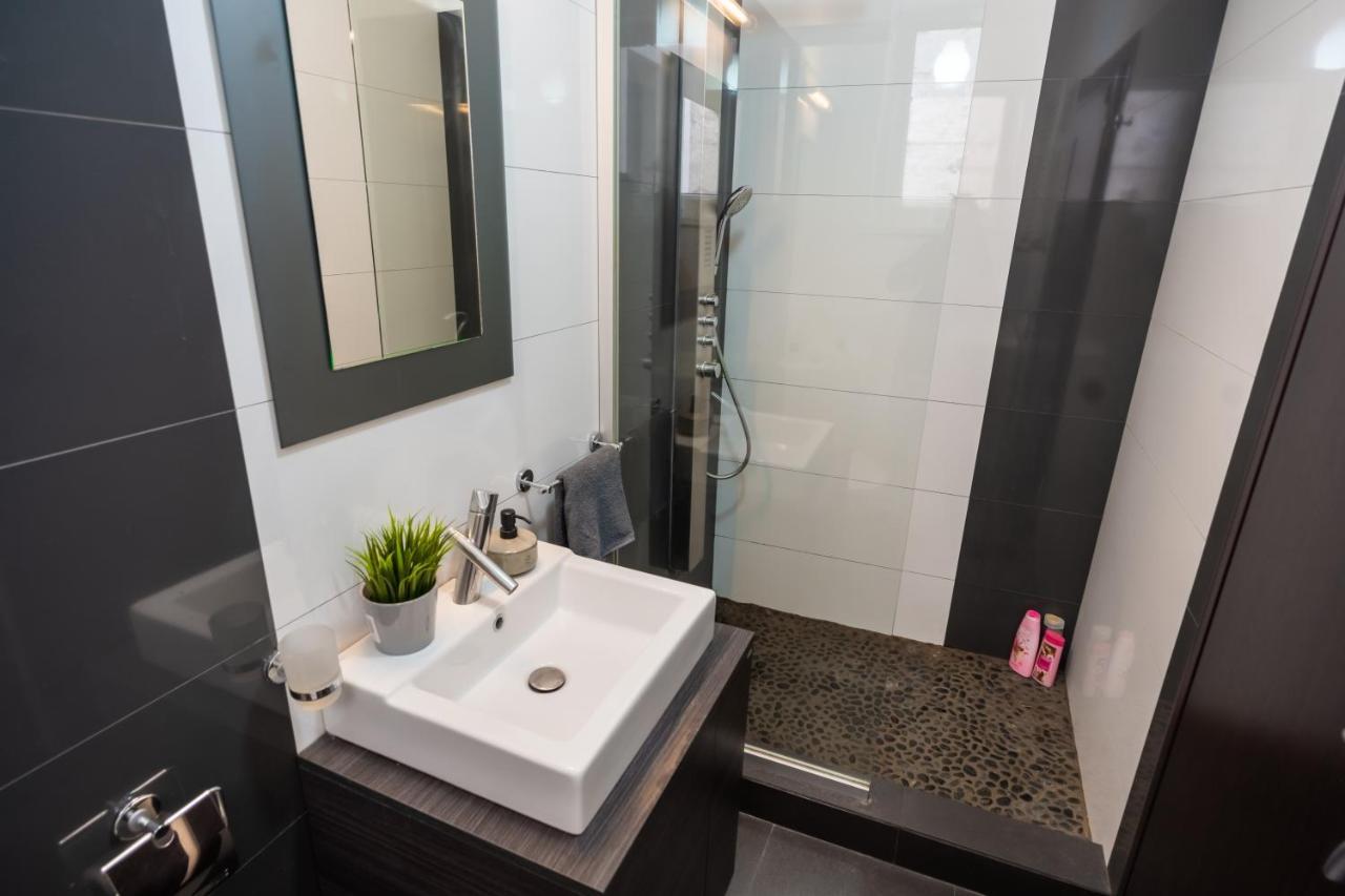 Cozy & Spacious Flat Near Victoriei Square Βουκουρέστι Εξωτερικό φωτογραφία